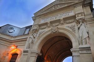 Entrée du Cnam rue Saint-Martin. 